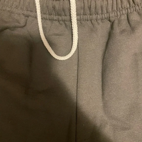 Sweatpants - Picture 2 of 4